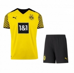 21-22 Borussia Dortmund Home Soccer Kit