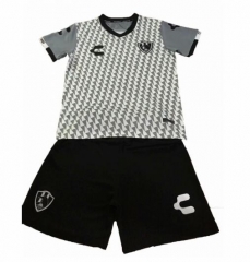 Children 19-20 Club De Cuervos Away Soccer Kit (Shirt + Shorts)